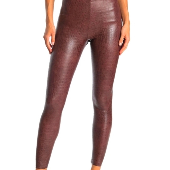 7 For All Mankind Pants - 7 For All Mankind Faux Croc Embossed Brown Leggings, Size M ~ EUC
